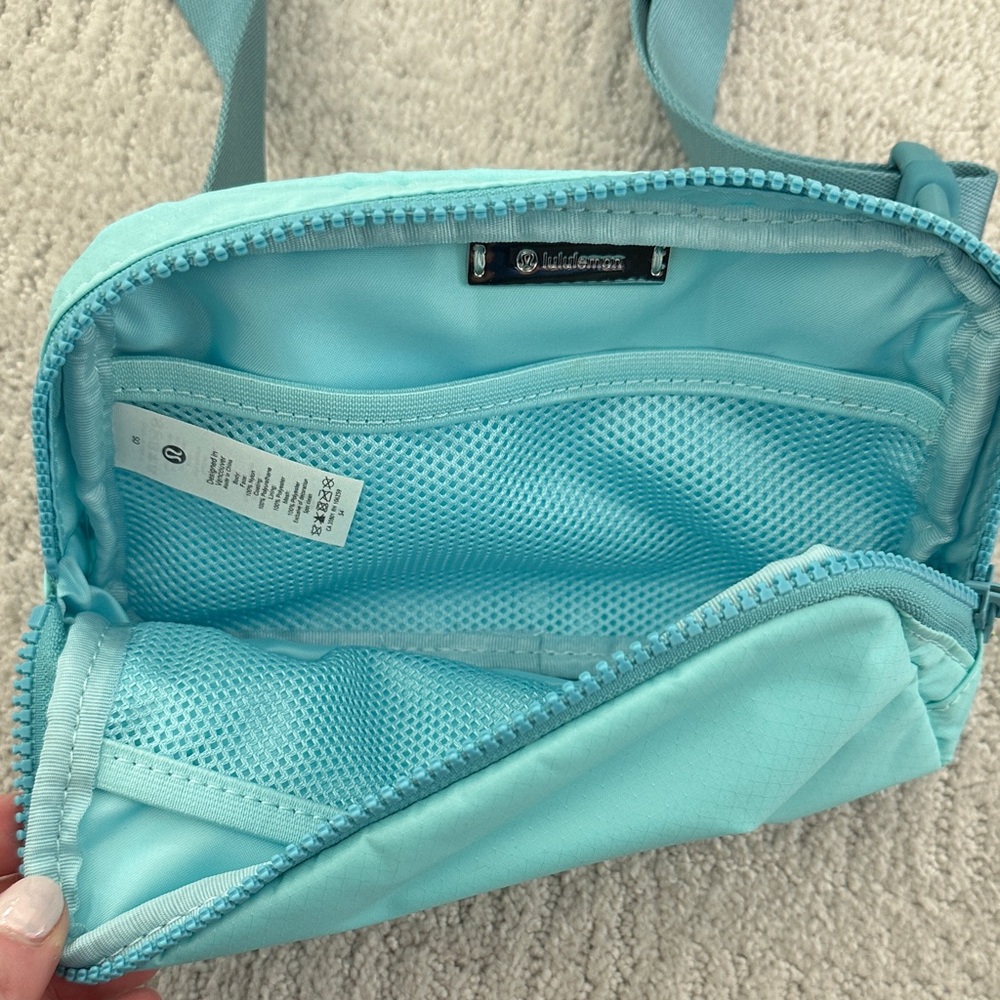 lululemon athletica Teal Crossbody Bag - Picture 3 of 4